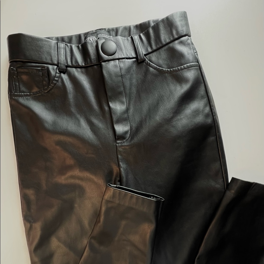 ZARA women’s faux leather leggings!